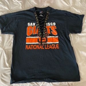 giants laced up t shirt
